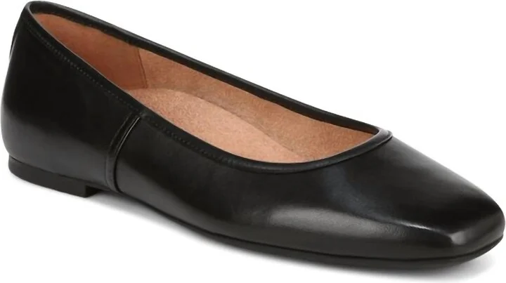 Women's Orinda Flats In Black