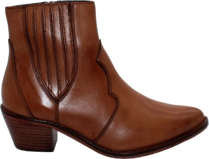 Women's Peacemaker Chelsea Ankle Bootie In Tan