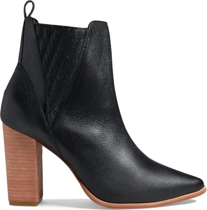 Women's Perm Leather Cowboy Ankle Boot In Black