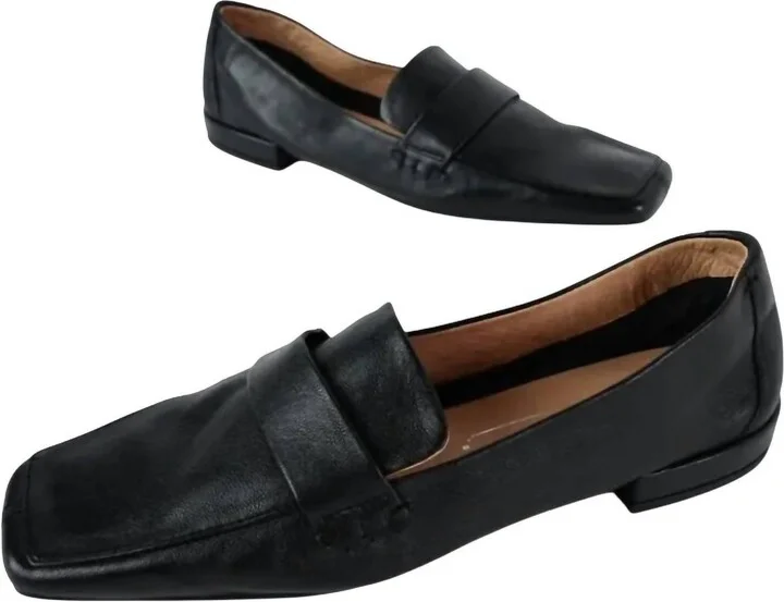 Women's Pinky Loafer In Black