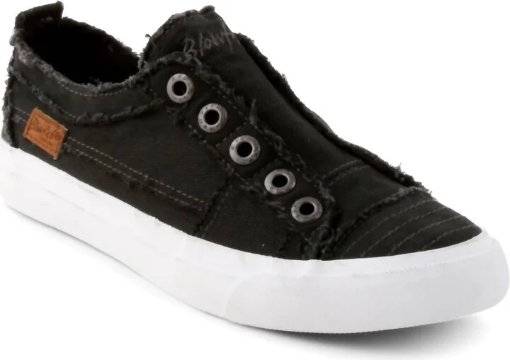 Women's Play Sneaker In Black Smoked