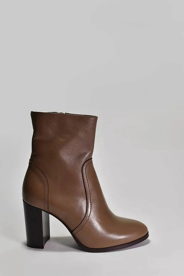 Women's Portia Boots In Taupe
