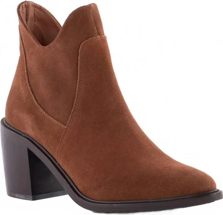 Women's Pretty Little Bird Suede Boots In Cognac