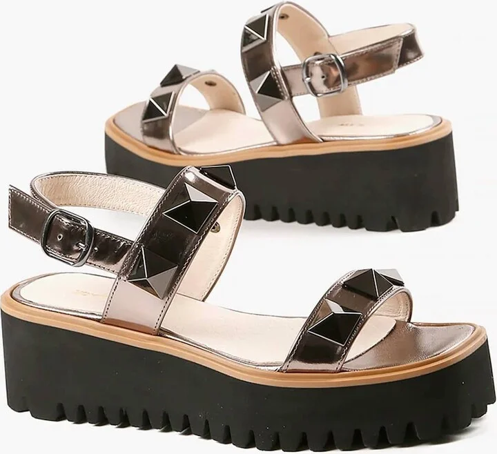 Women's Pyramid Stud Flatform Sandal In Pewter