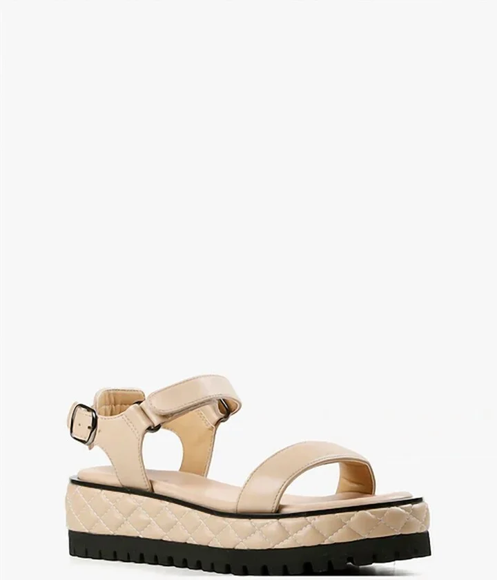Womens Quilted Vel Sandals In Nude