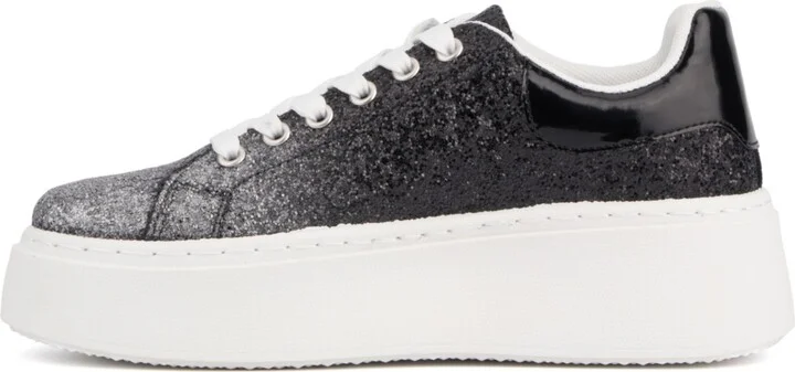 Women's Raphaela Low Top Sneakers - Image 9