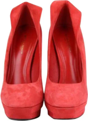 Women's Red Suede Platform Heel Pump (39 EU / 9 US) - Image 2