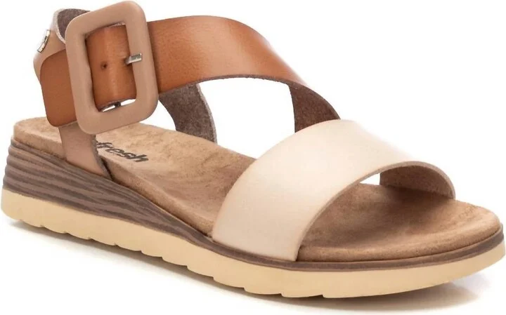 Women's Refresh Buckle Sandals In Taupe