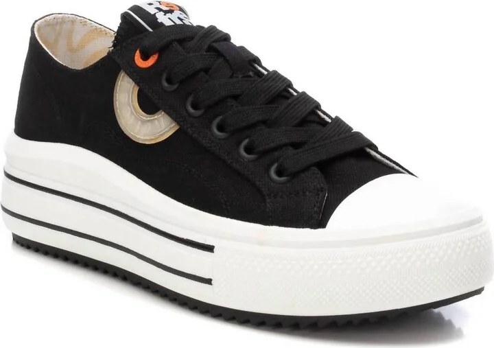 Women's Refresh Sneakers In Black