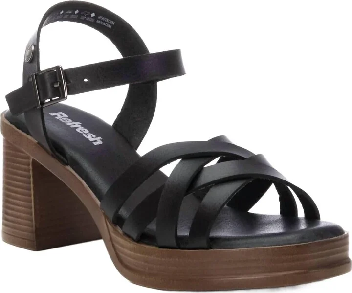 Women's Refresh Strappy Sandals In Black