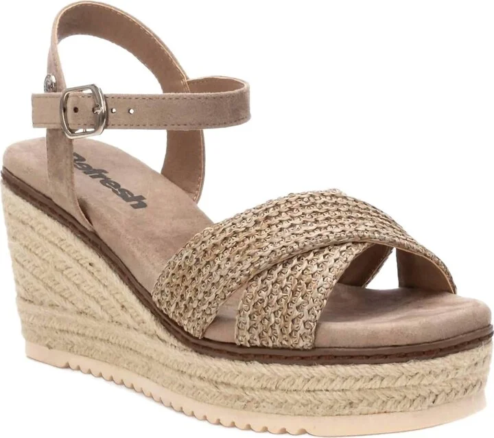 Women's Refresh Wedge Sandals In Taupe