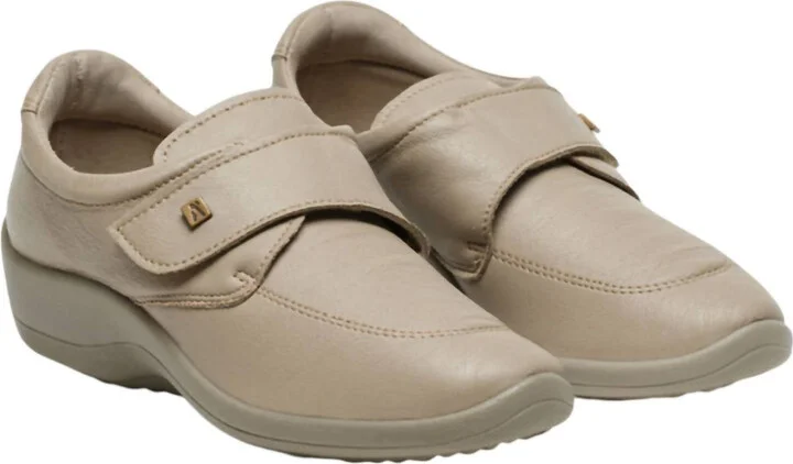Women's Repovesi Shoes In Taupe