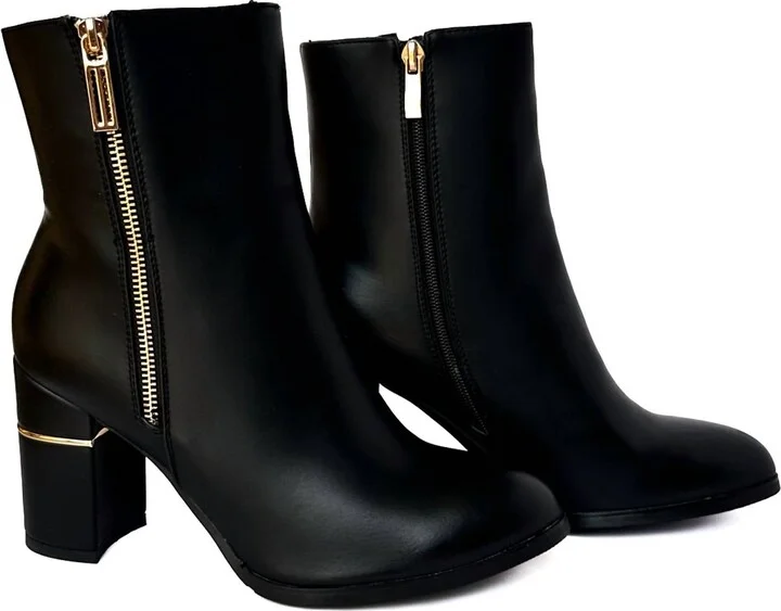 Women's Reyes Sleek Ankle Boot In Black