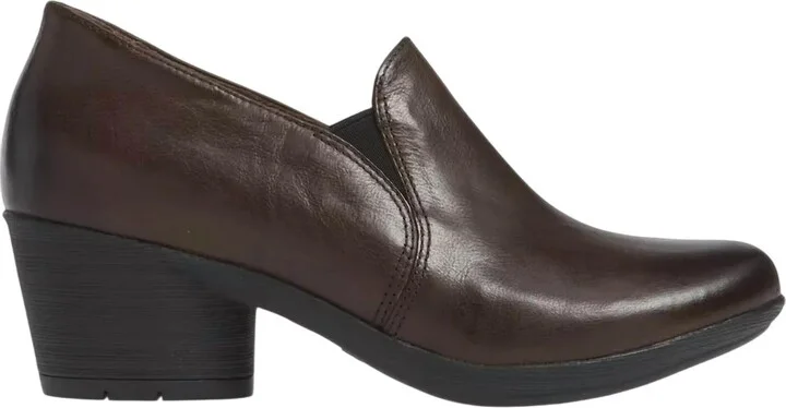 Women's Robin Burnished Calf Shoes In Chocolate