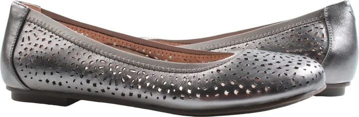 Women's Robyn Pewter Perf Ballet Flats 10011128-030