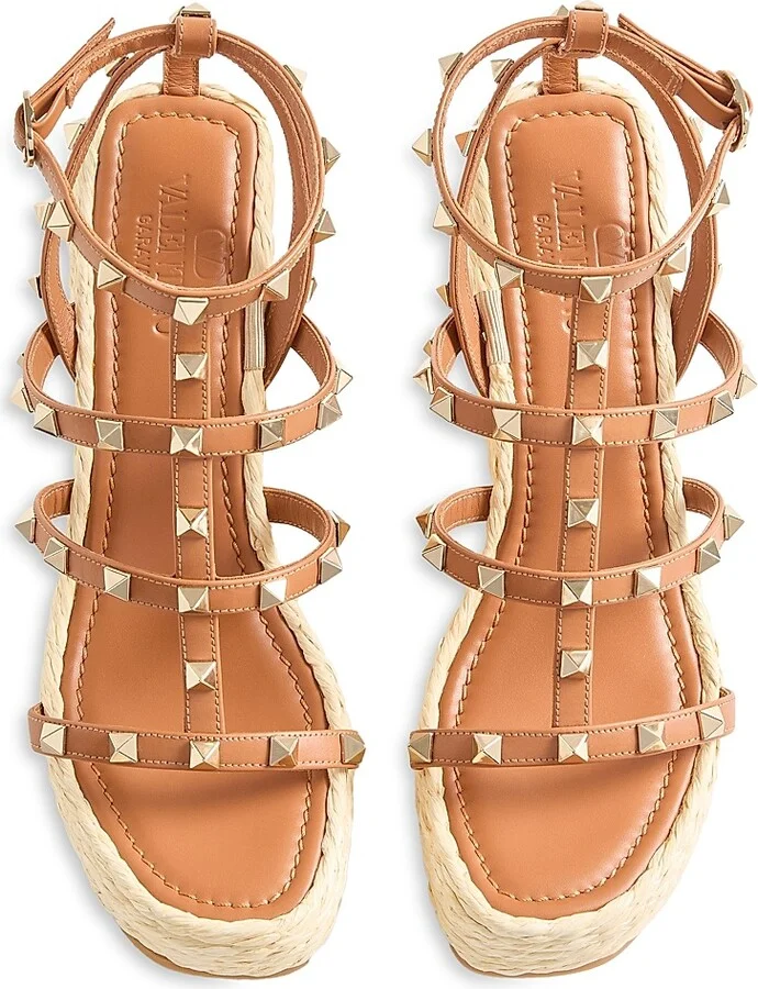 Women's Rockstud Wedge Sandals With Calfskin Straps 95MM - Poudre - Size 6 - Image 9