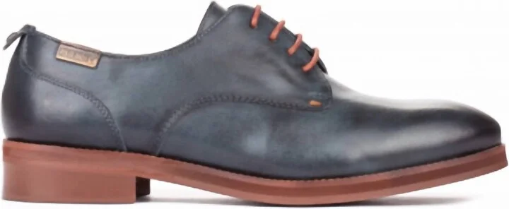 Women's Royal Leather Lace Up Shoe In Black