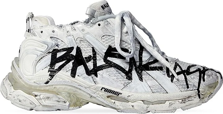 Women's Runner Graffiti Sneakers - White - Size 6