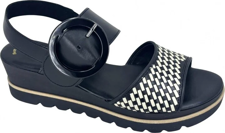 Women's Sandal 4-646-27 In Black/white