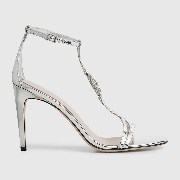 Women's sandal with bamboo