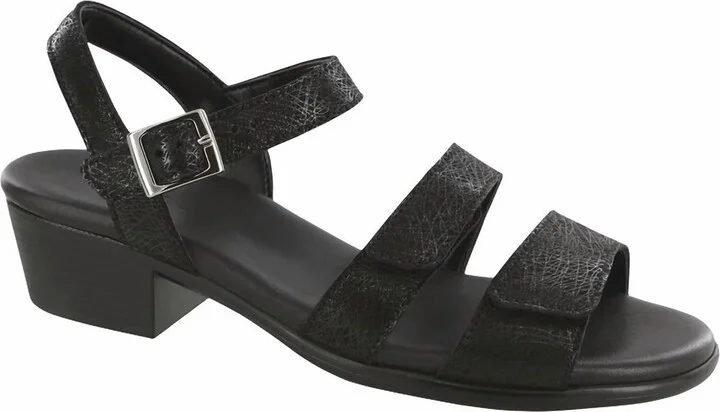 Women's Savanna Heel Strap Sandal In Web Black