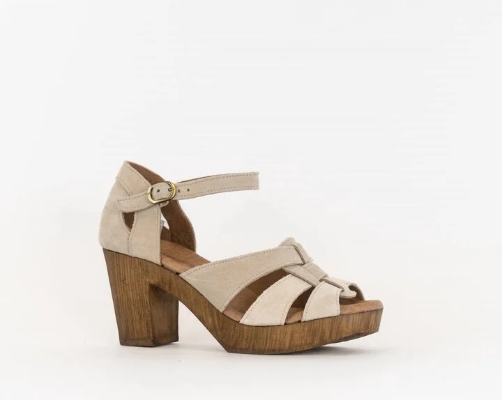 Women's Savy Sandal In Taupe