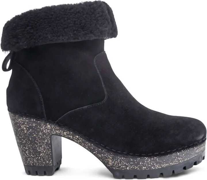 Women's Scarlett Ankle Boot In Black Suede