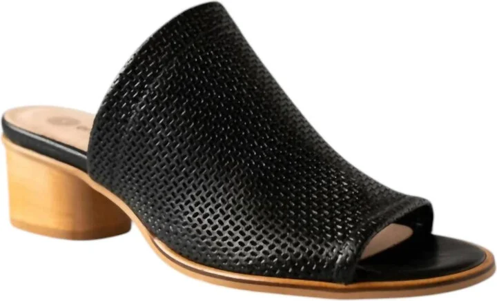 Women's Sevilla Sandals In Black
