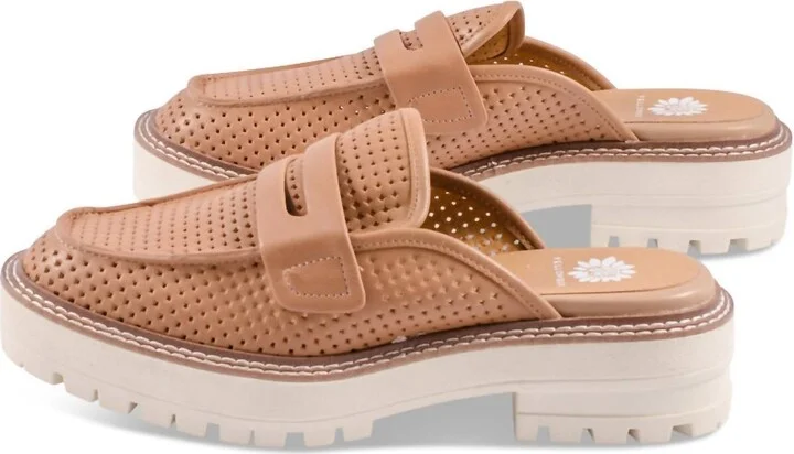 Women's Sherlyn Loafer Mule In Almond