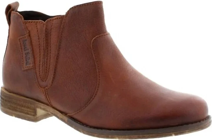 Women's Sienna 45 Chelsea Boot In Camel