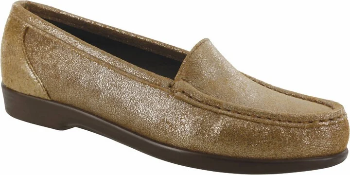 Women's Simplify Slip On Loafer In Sunstone