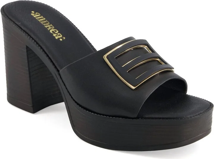 Women's Slip On Sandal In Black