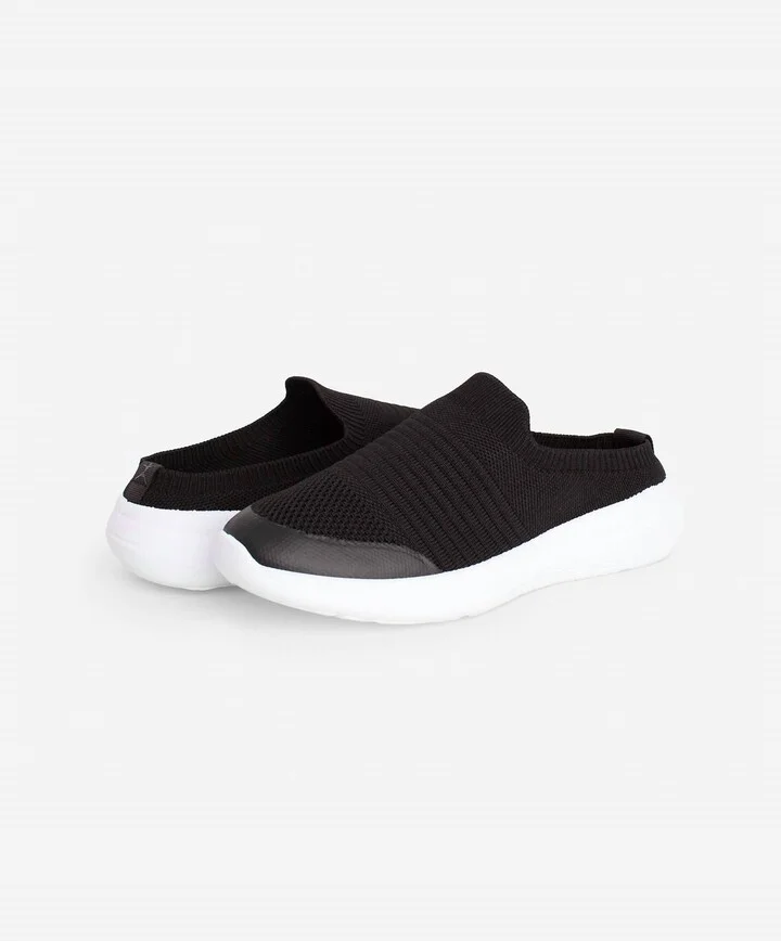 Women's Slip On Sneaker In Calming Black