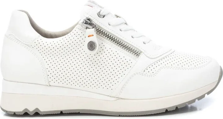 Women's sneakers