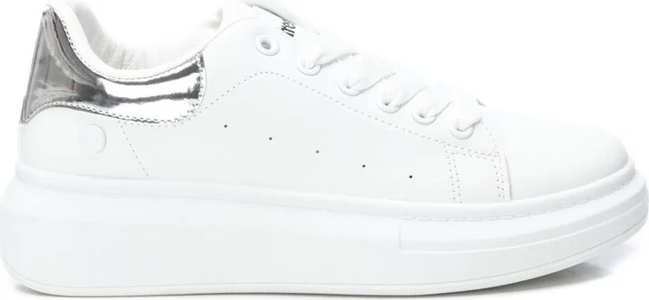 Women's sneakers