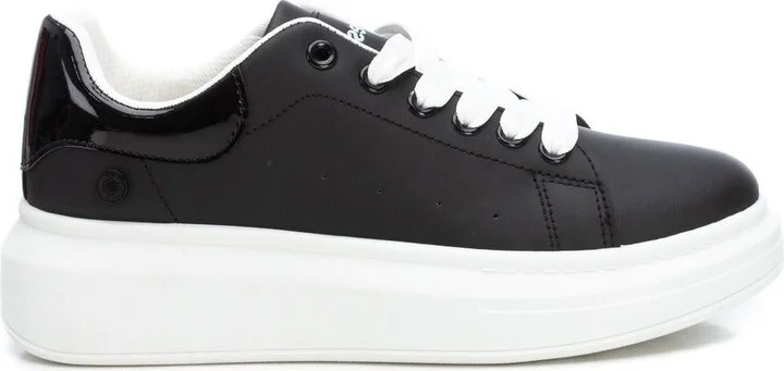 Women's sneakers