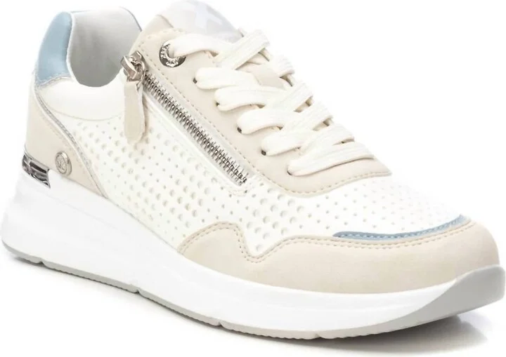 Women's Sneakers In White