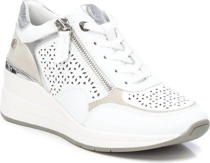 Women's Sneakers In White
