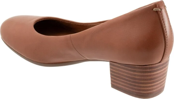 Women's Softwalk Lynn Pumps - Image 9