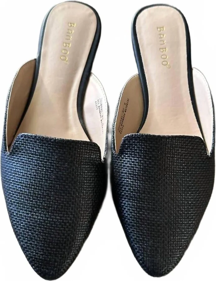 Women's Sophisticated Slides In Black
