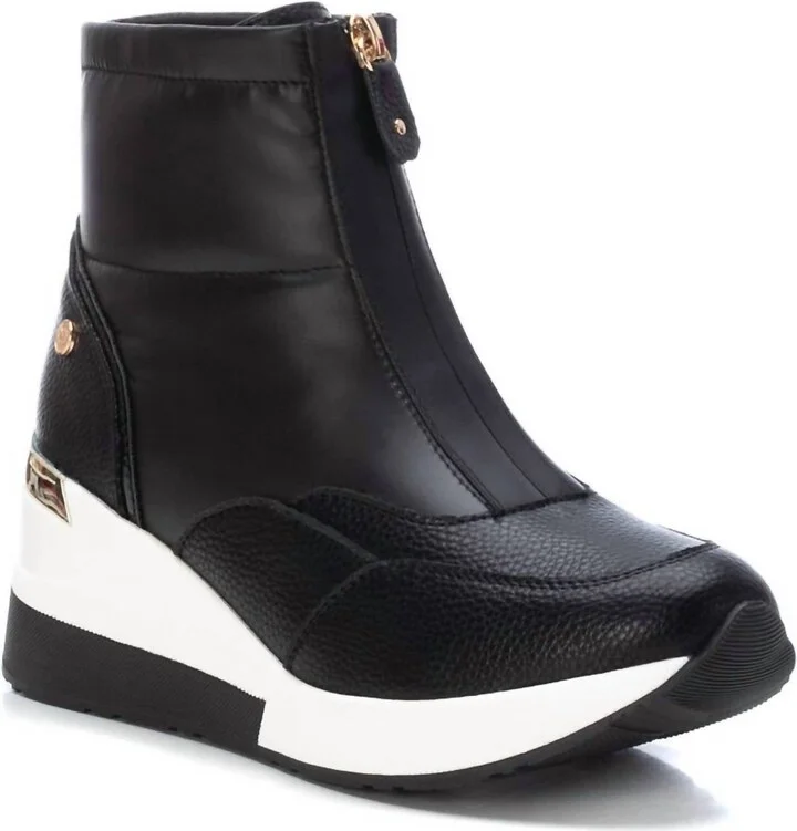 Women's Sport Booties In Black