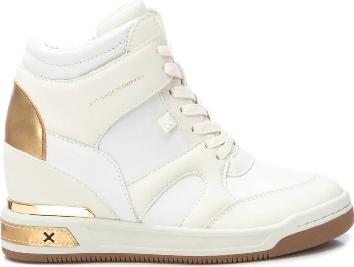 Women's Sporty Booties In Ice