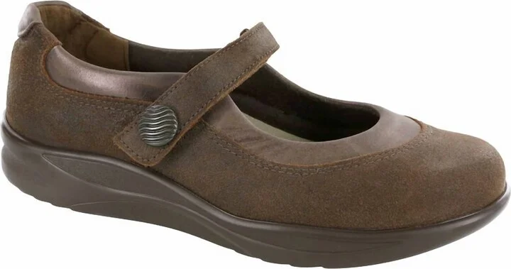 Women's Stepout Shoe In Brown