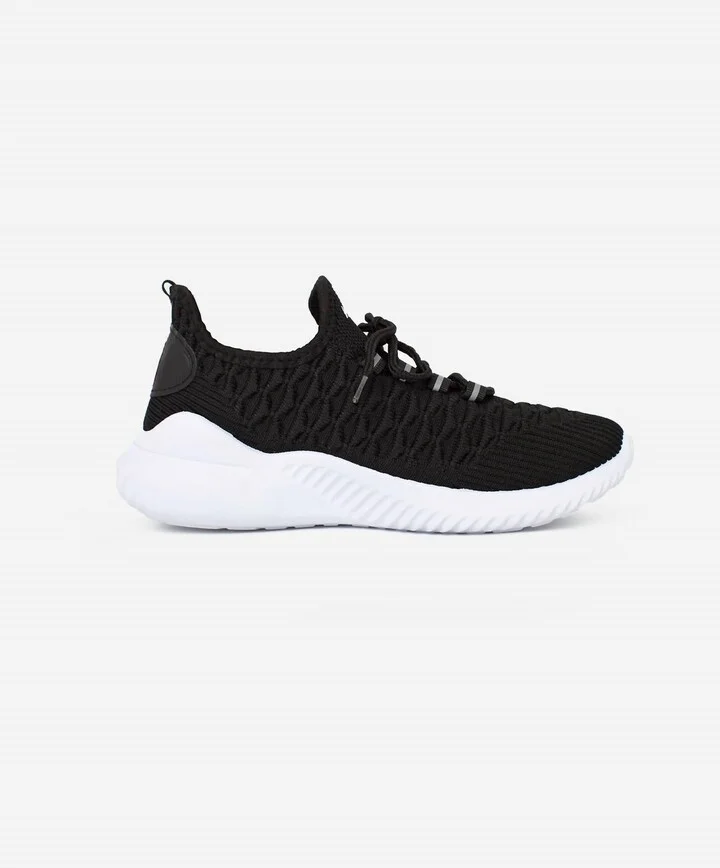 Women's Stunt Lace Up Sneaker In Black
