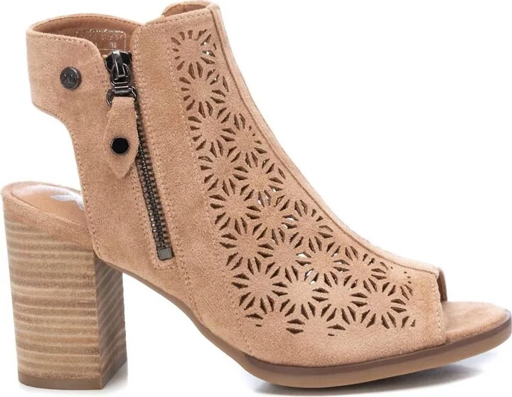 Women's Suede Sandals In Beige