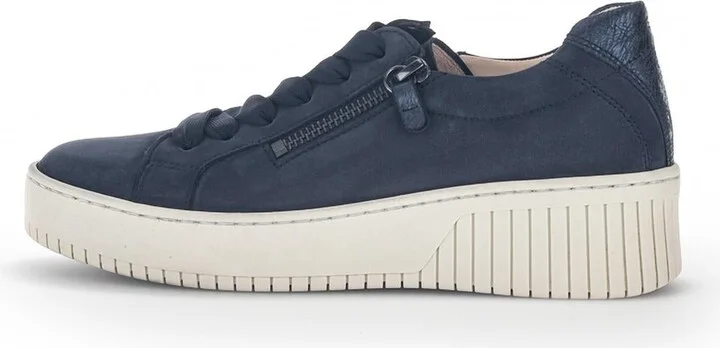 Women's Suede Sneaker In Blue Nubuck