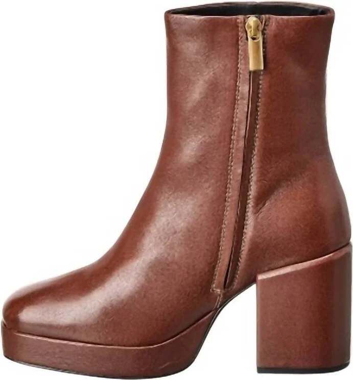 Women's Sweet Lady Leather Boot In Brown