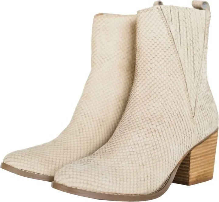 Women's Taris Ankle Boot In Cream
