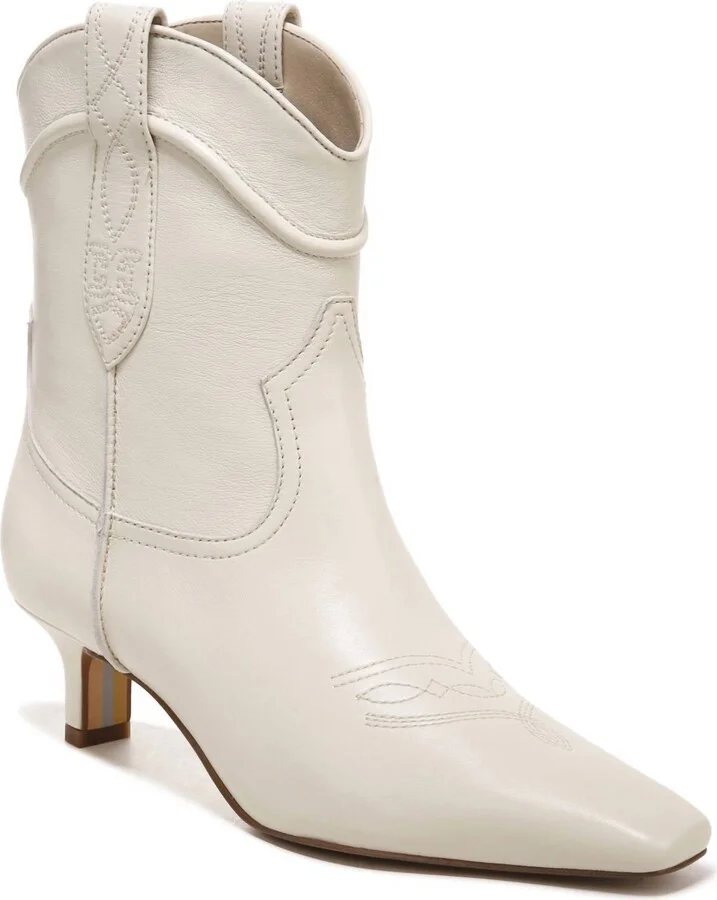 Women's Taryn Ankle Bootie In Ivory Leather