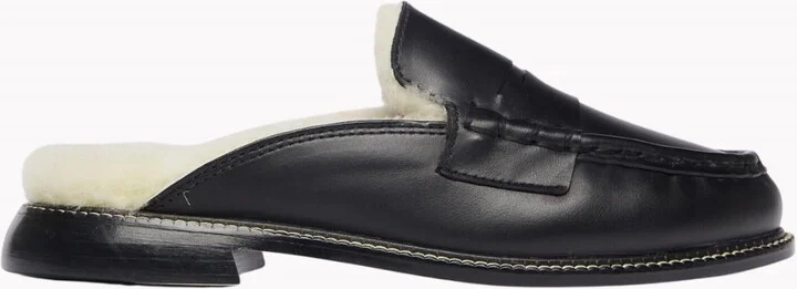 Women's Temi Slip On Shearling Loafer In Black Calf With Shearling
